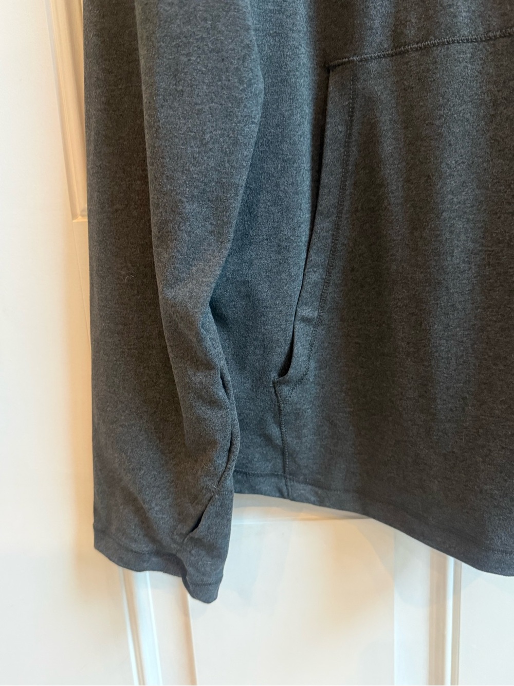 Eddie Bauer Gorpcore Funnel Neck Long Sleeve Pullover Charcoal Gray Thumbholes - Picture 5 of 11
